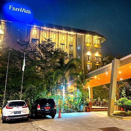 Famvida Hotel Lubuklinggau Ngoại thất bức ảnh
