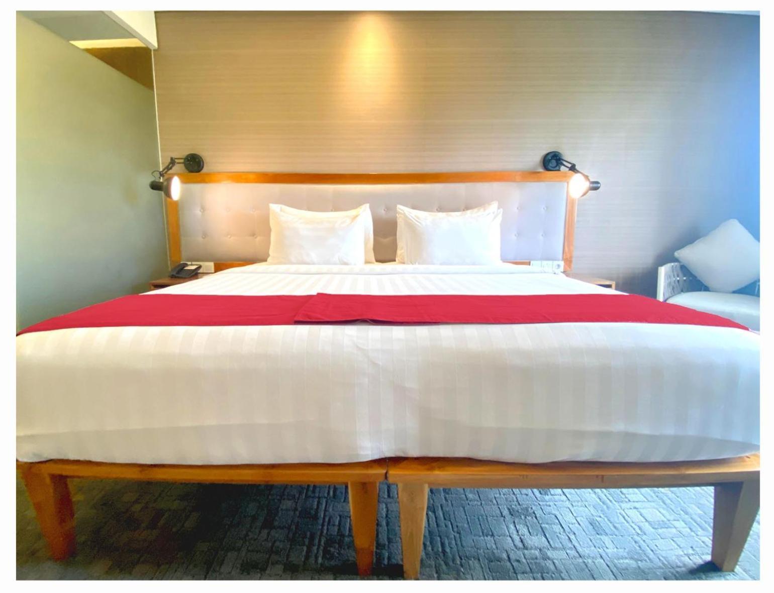 Famvida Hotel Lubuklinggau Ngoại thất bức ảnh