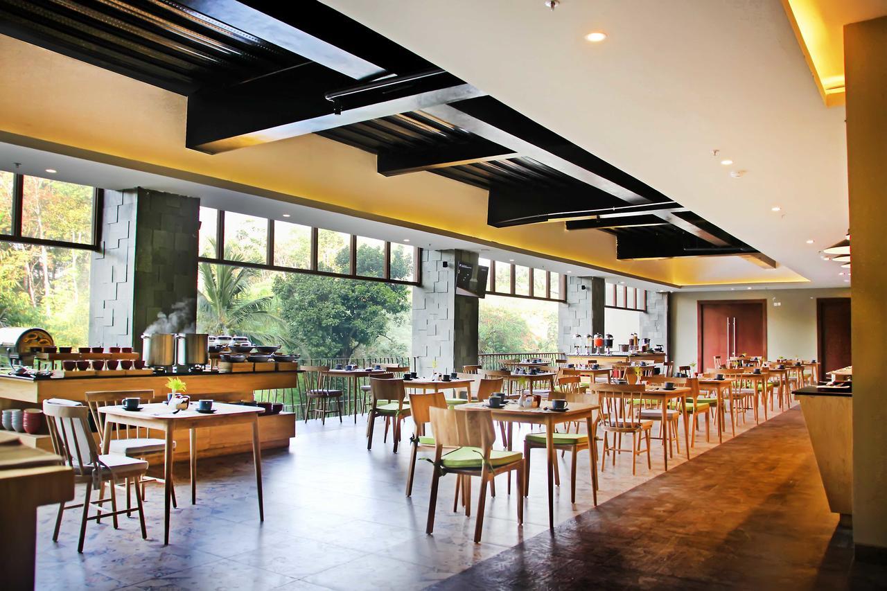 Famvida Hotel Lubuklinggau Ngoại thất bức ảnh
