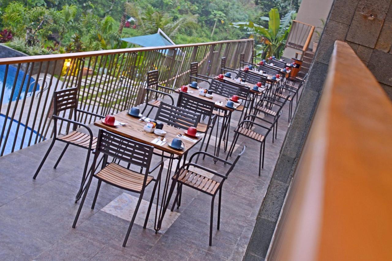 Famvida Hotel Lubuklinggau Ngoại thất bức ảnh