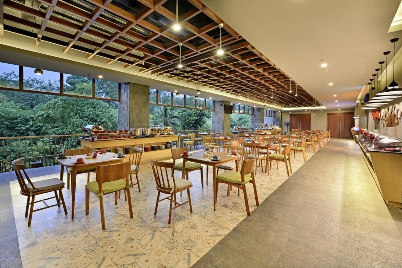 Famvida Hotel Lubuklinggau Ngoại thất bức ảnh