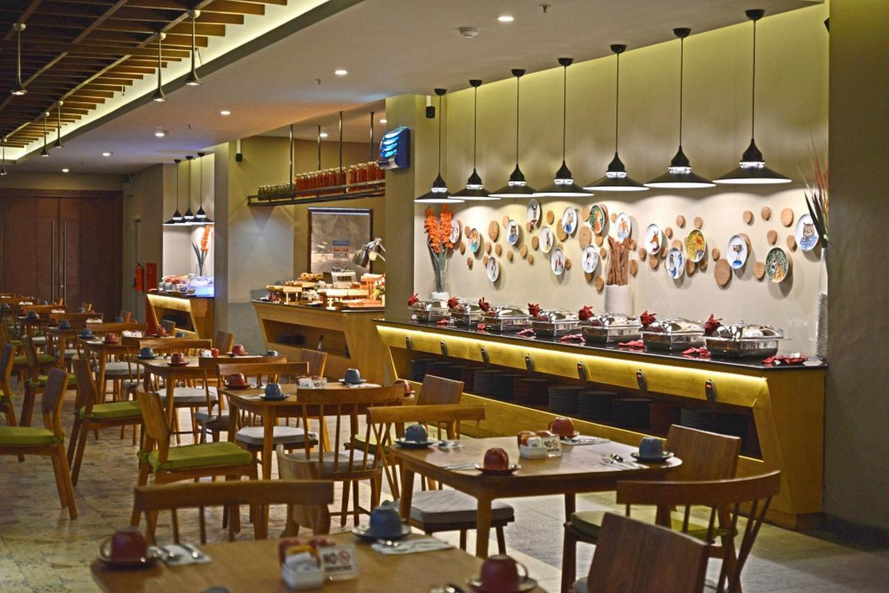 Famvida Hotel Lubuklinggau Ngoại thất bức ảnh