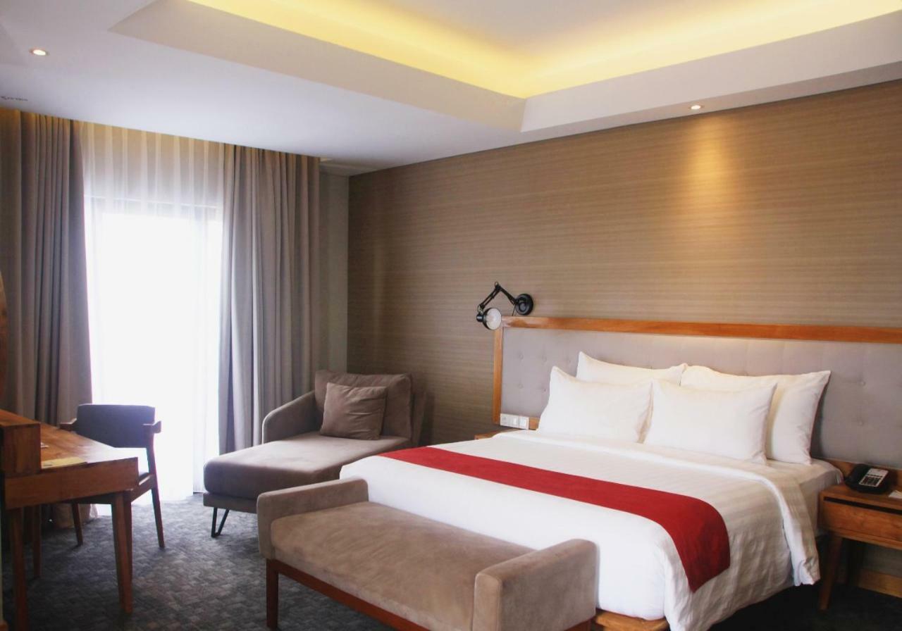 Famvida Hotel Lubuklinggau Ngoại thất bức ảnh
